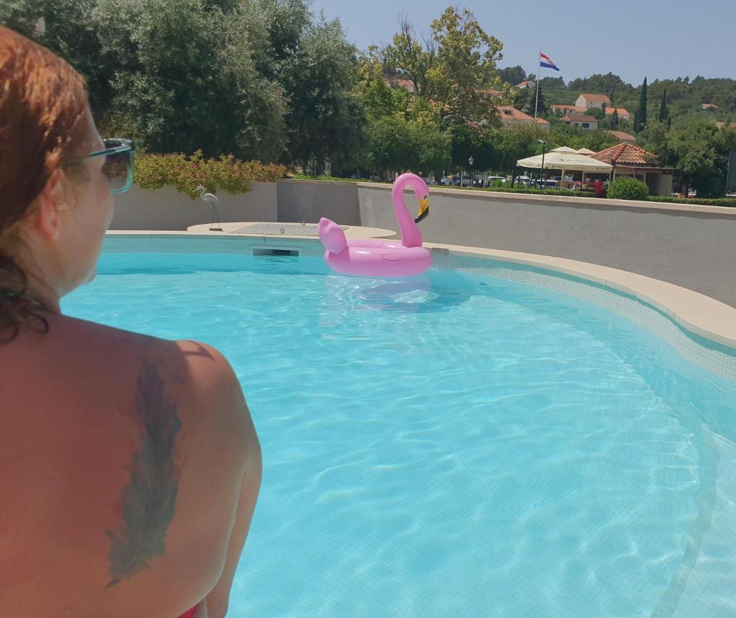 Hotel Lumbarda Dış mekan fotoğraf