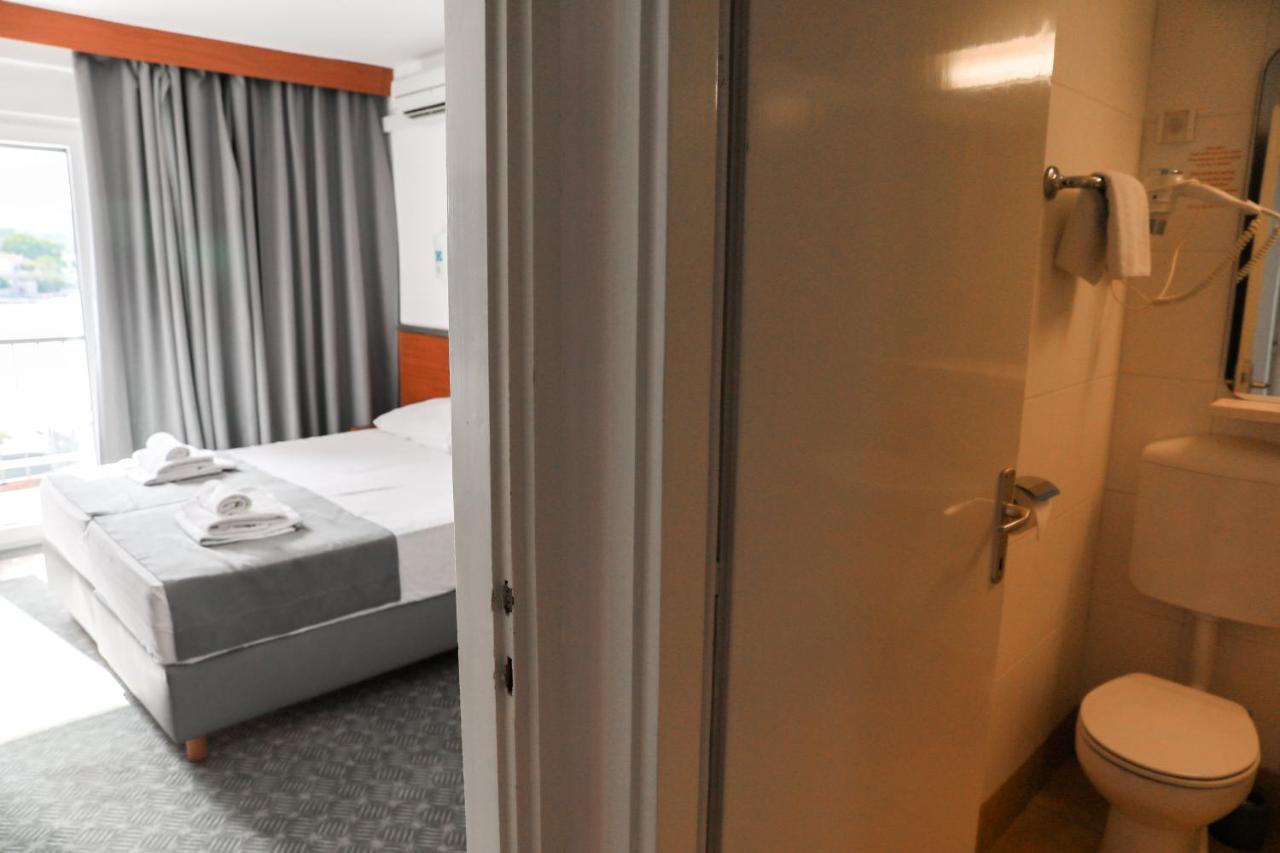 Hotel Lumbarda Dış mekan fotoğraf