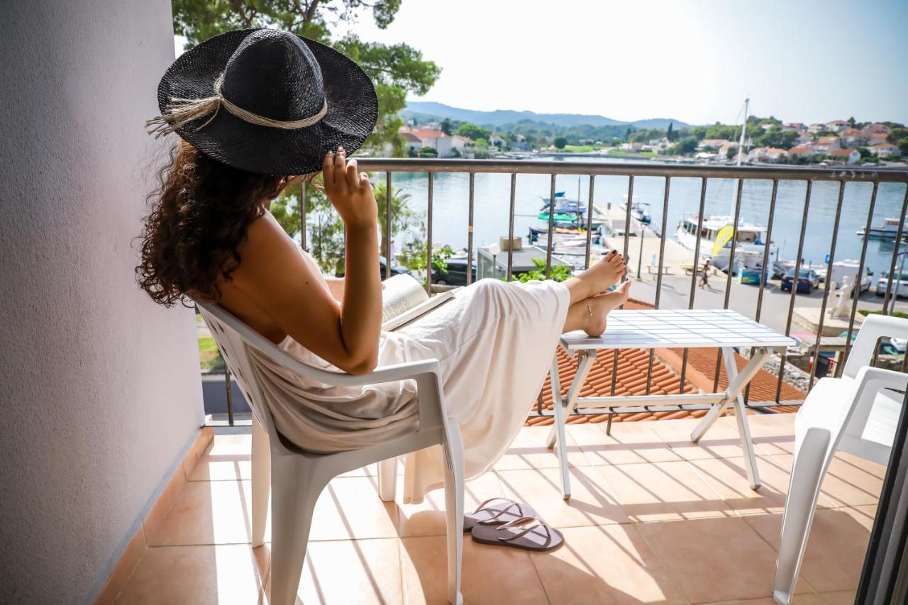 Hotel Lumbarda Dış mekan fotoğraf