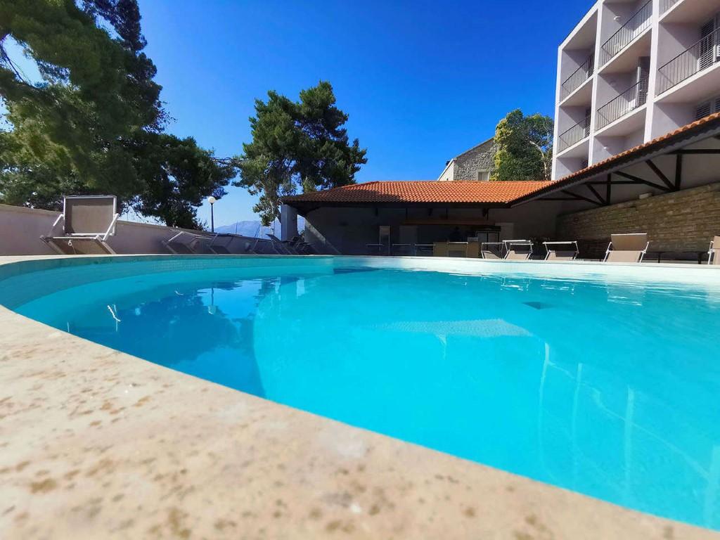 Hotel Lumbarda Dış mekan fotoğraf